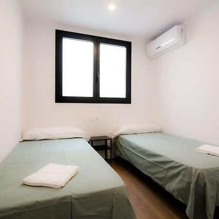 Atico Con Terraza En El Centro De Reus Apartment Exterior photo